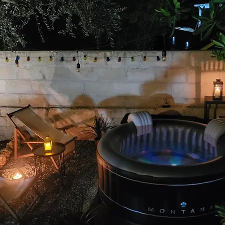 Isabella - * オストゥーニ